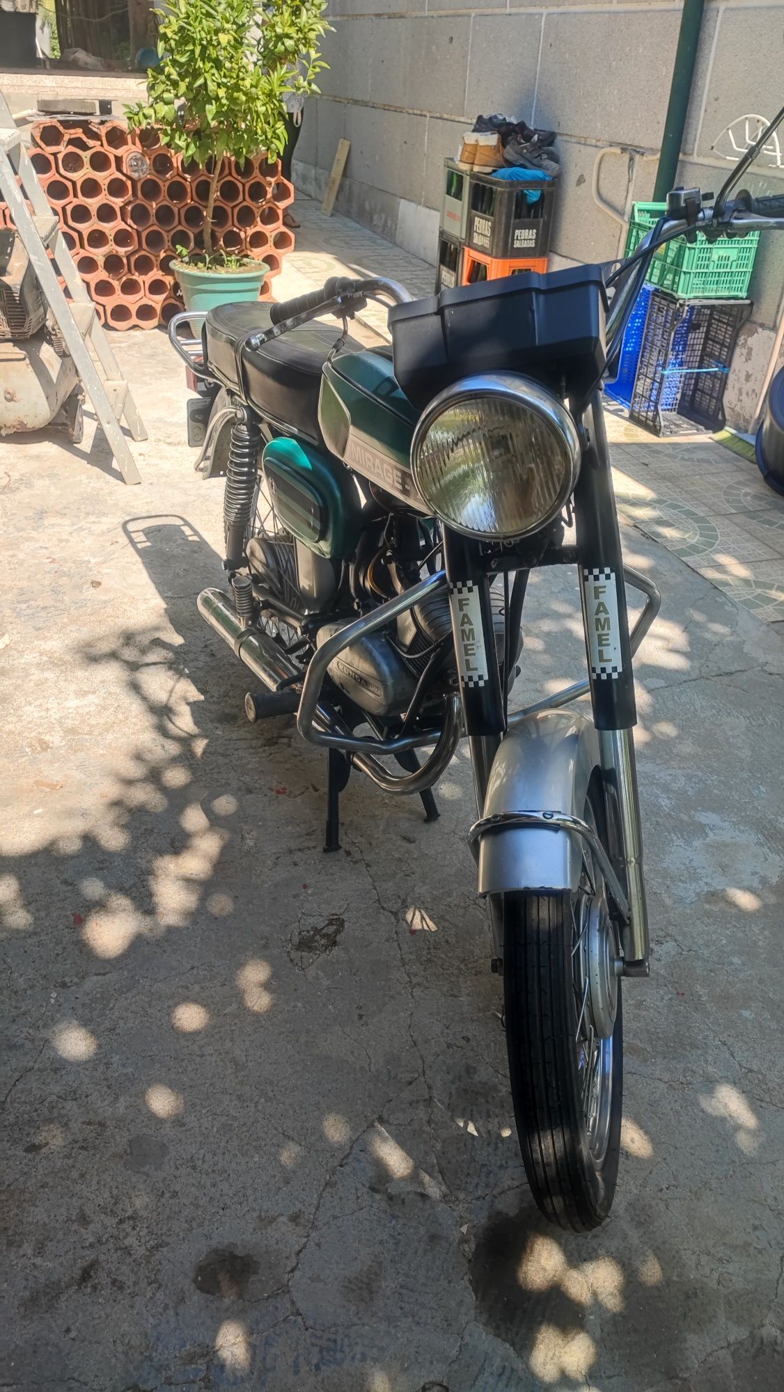 Vendo Famel mirage 75