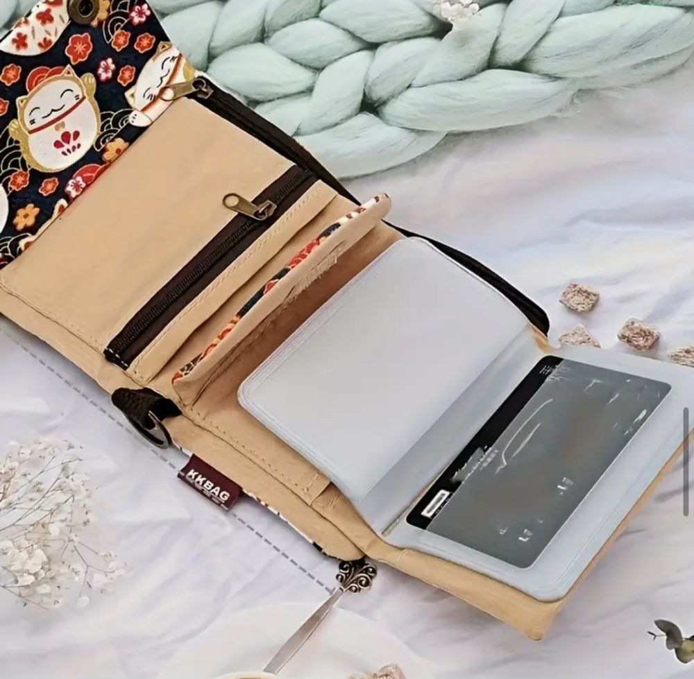 Porta-moedas em tela estampada gatos, com vários compartimentos, nova