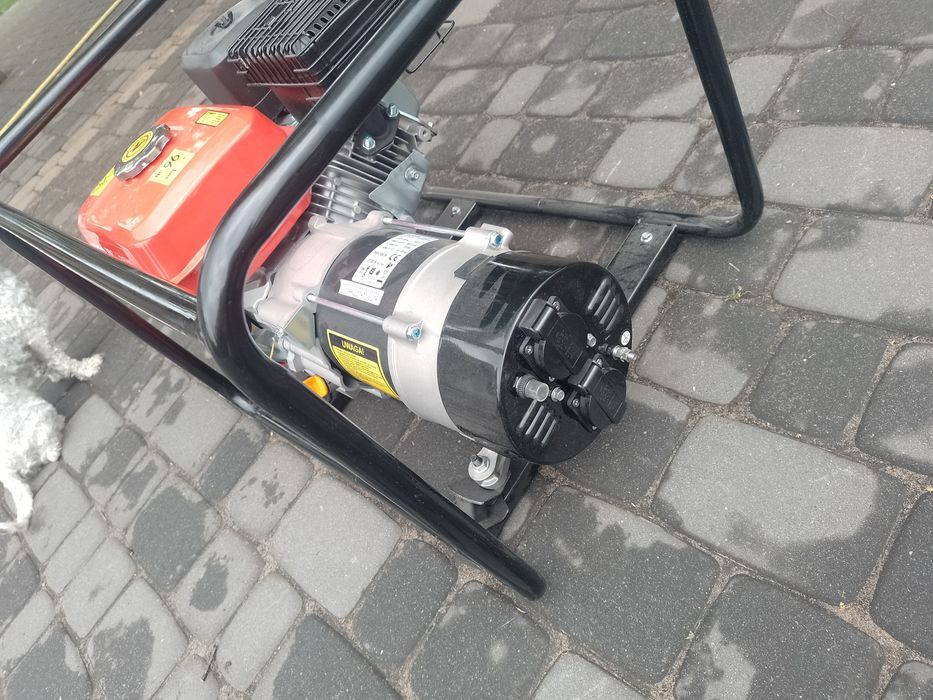 Wynajem agregatu prądotwórczego 230V 2700W wypożyczalnia maszyny