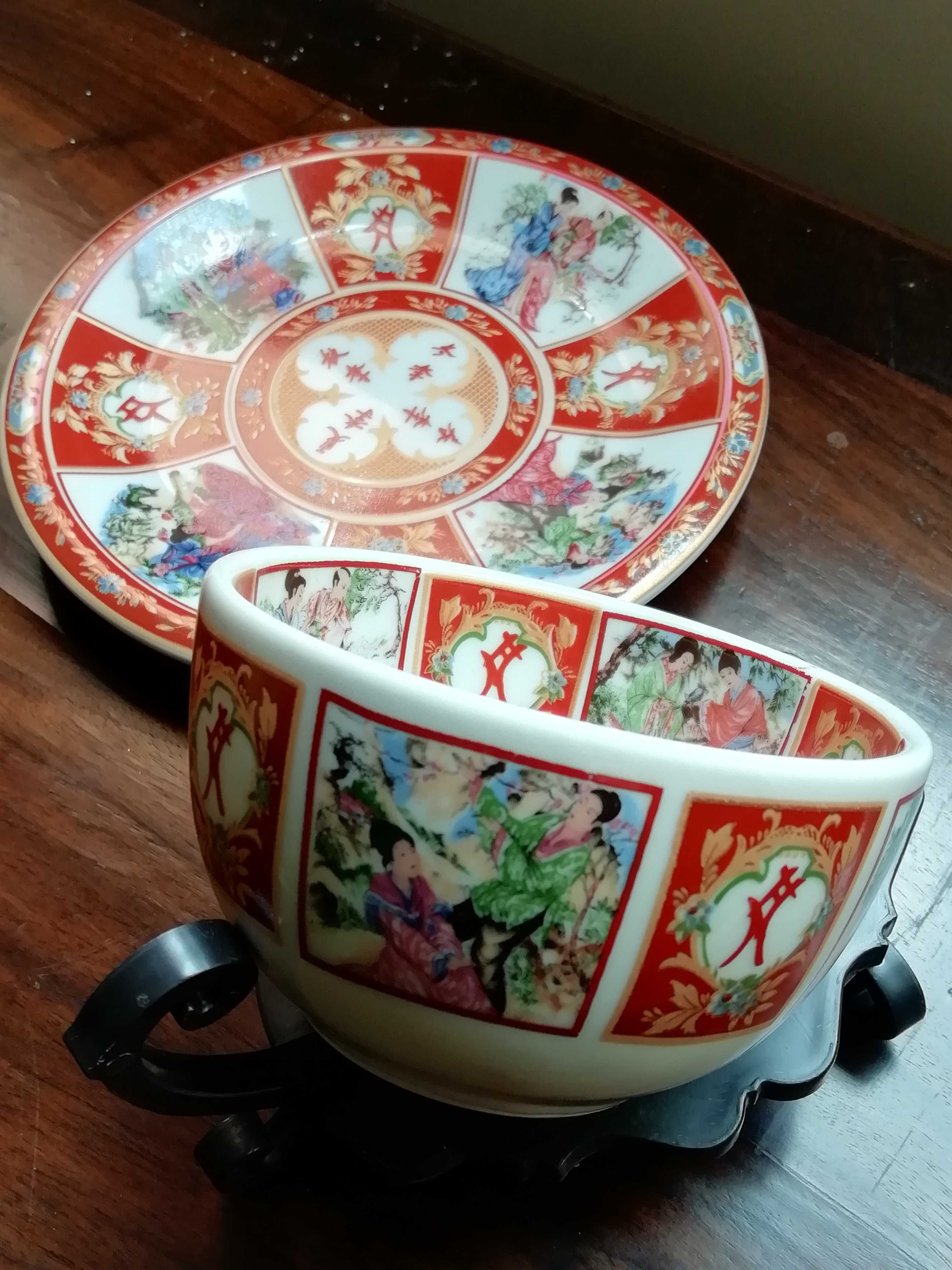 Conjunto de Prato e Taça em louça chinesa