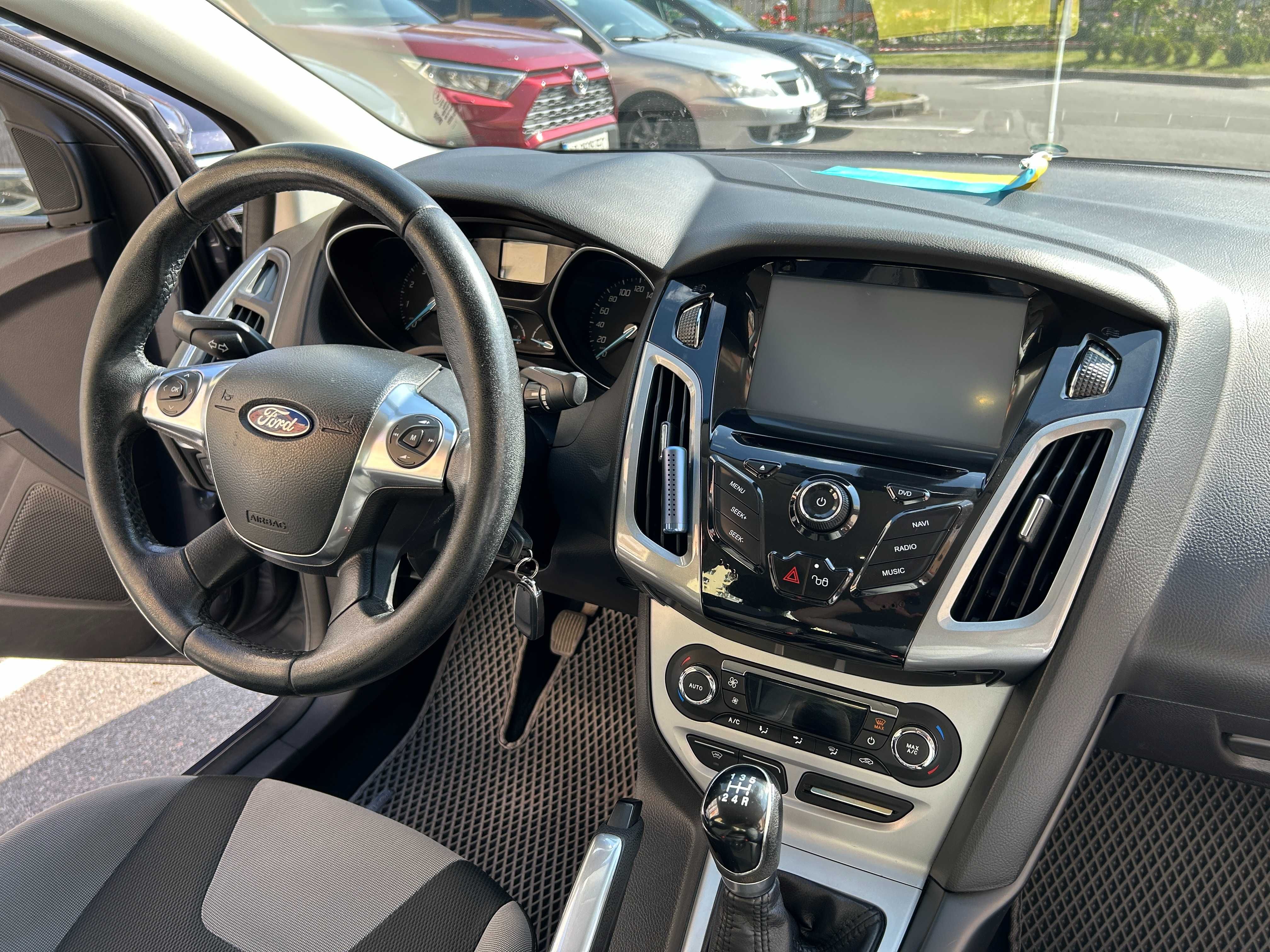 Офіційний Ford Focus 3 покоління 2011 рік 1.6 Ti-VCT MT (125 к.с.)