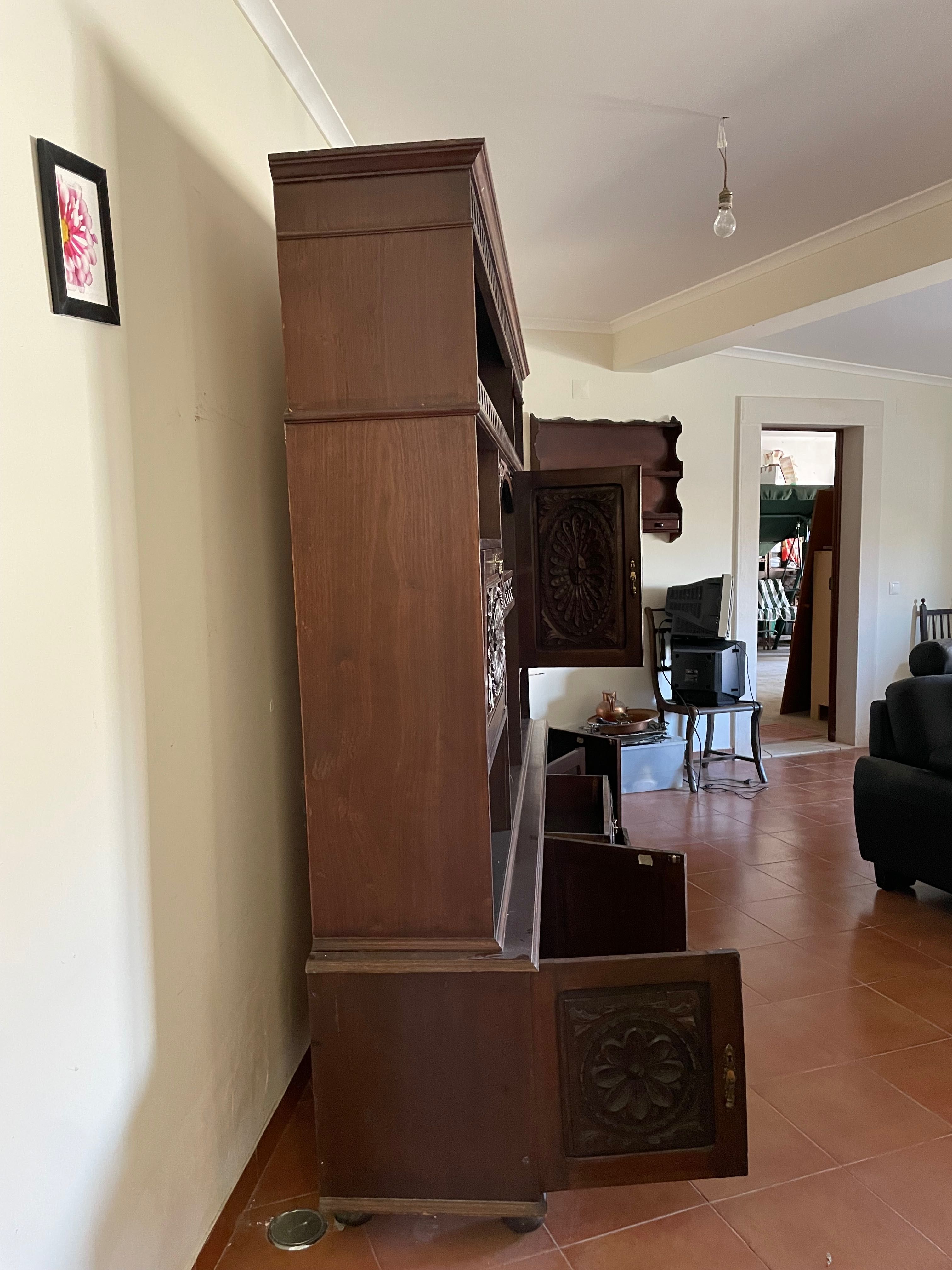 Móvel de sala de madeira maciça