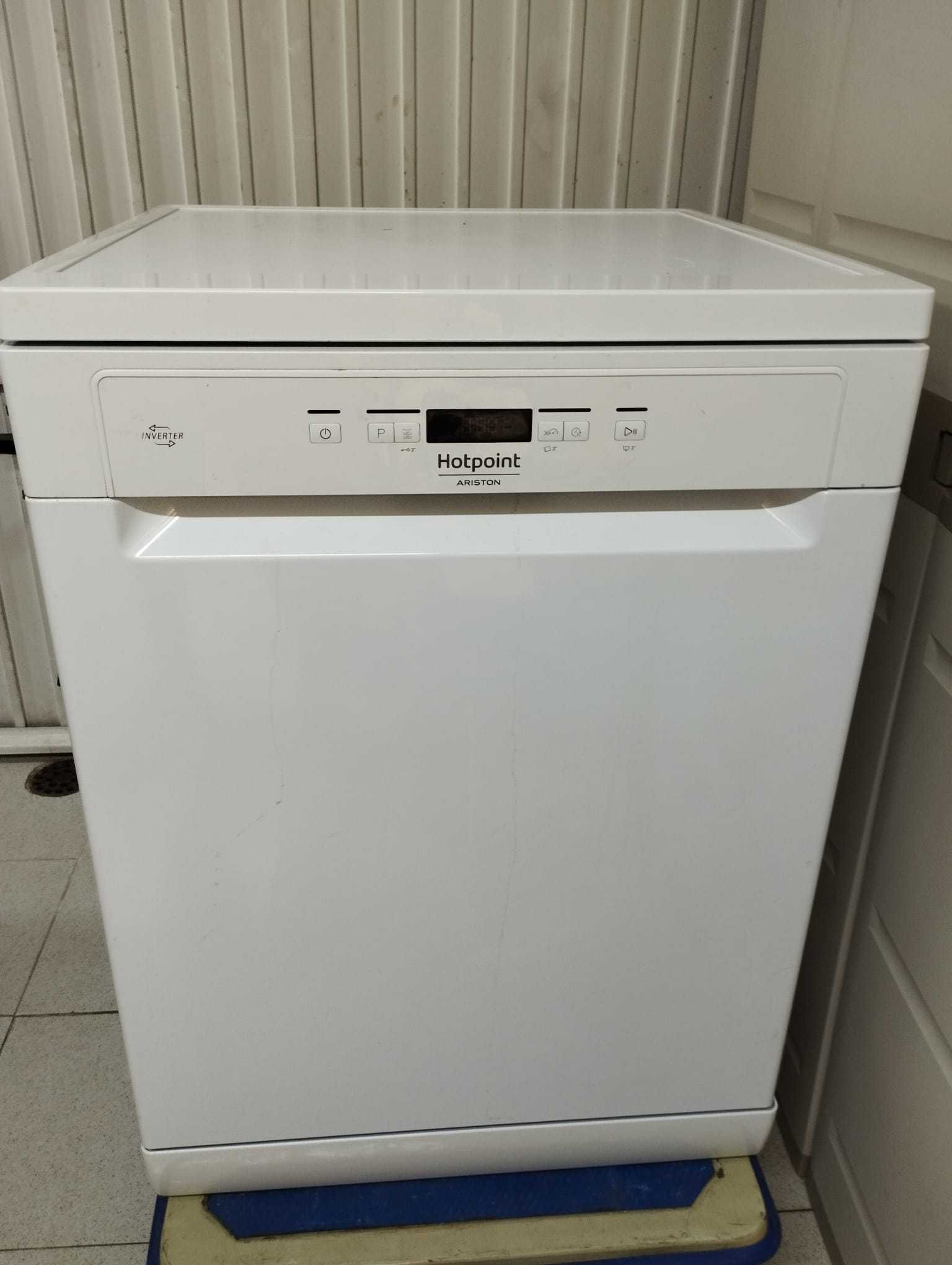 Máquina de Lavar Loiça HOTPOINT HFC 3C26 F (14 Conjuntos) - ERRO F15