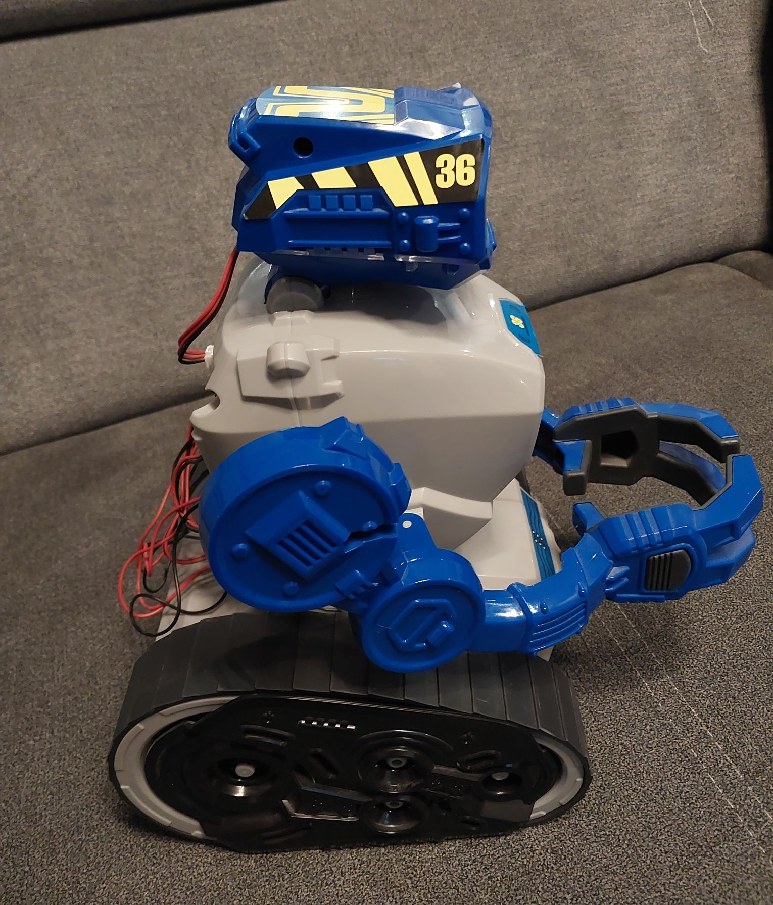 Robot z możliwością programowania Playtive