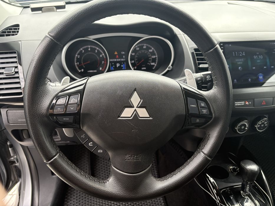 Mitsubishi outlender xl 2011 2.4 бензин, варіатор (автомат)