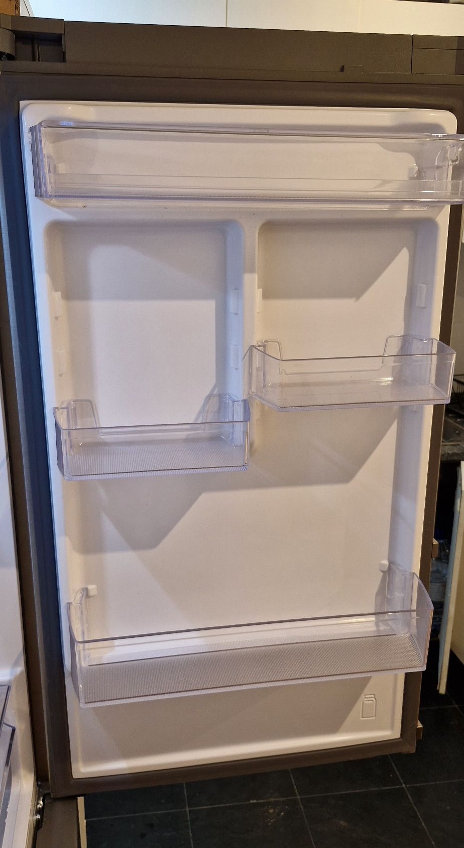 Frigorífico Samsung - 1 ano de uso
