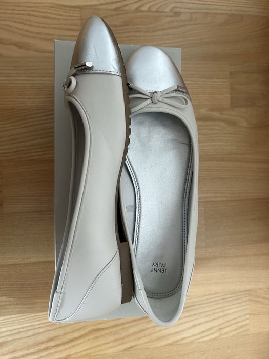 Biało-srebrne ballerinki od Jenny Fairy