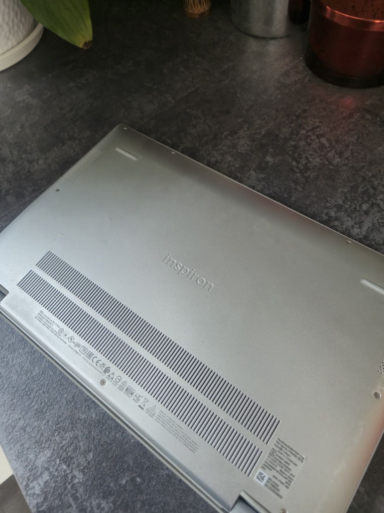 Laptop Dell Inspiron 15 5501