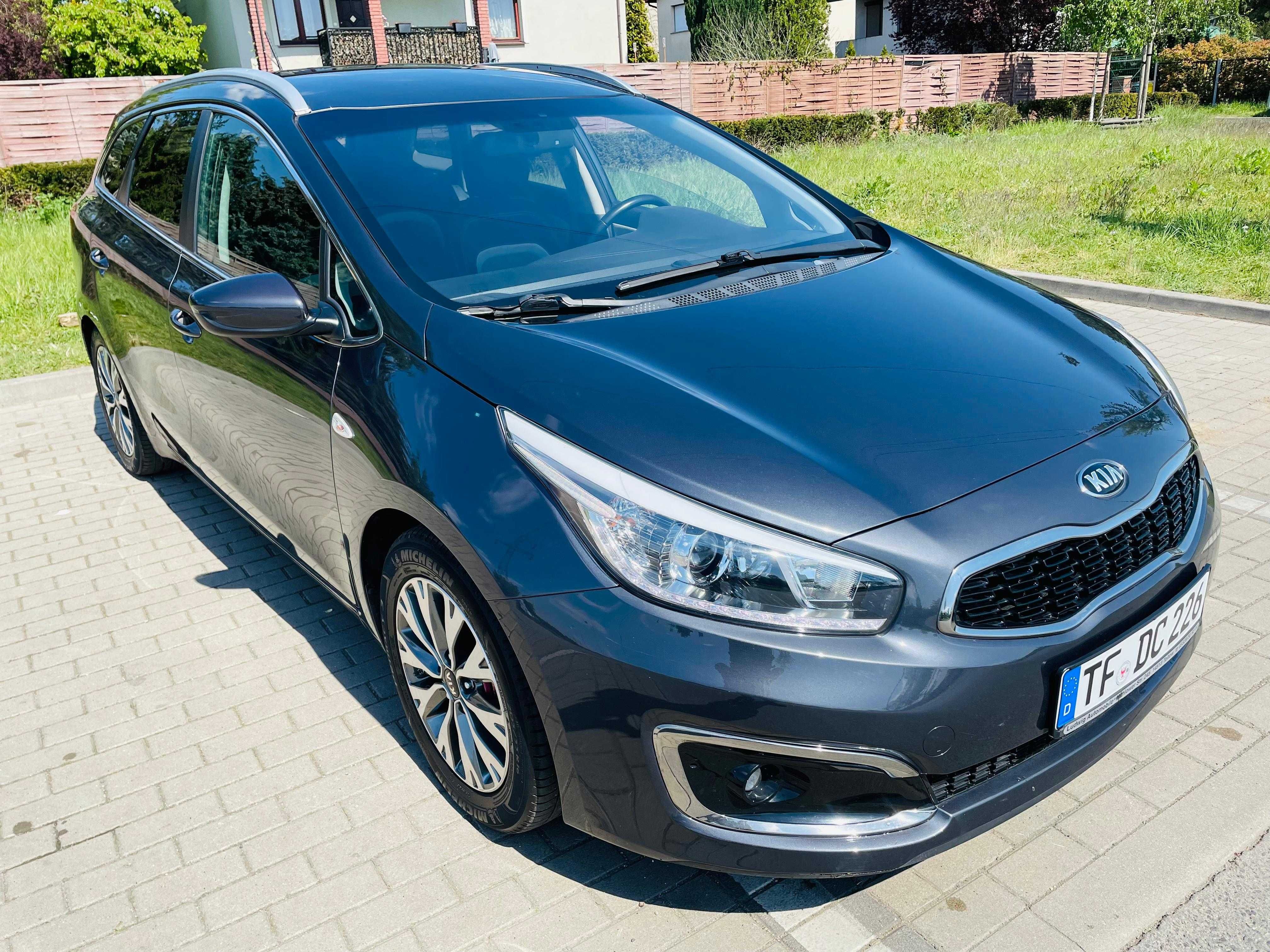 Kia Ceed 1.4 79tys przebiegu NAVI grzana kierownica fotele BOGATA WERS