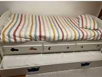 Cama dupla com tres gavetas