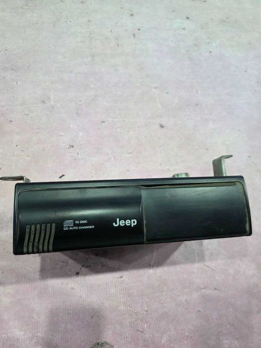 CD-Чейнджер Jeep Grand Cherokee WJ P56038579AC