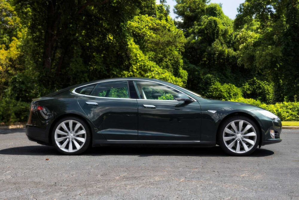 Tesla Model S 85      2014
