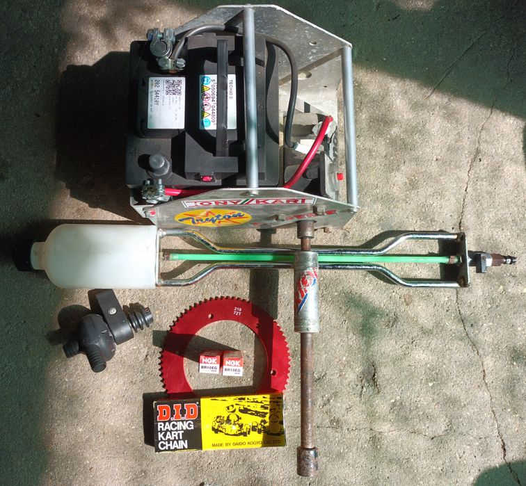 2 karts, reboque, acessorios