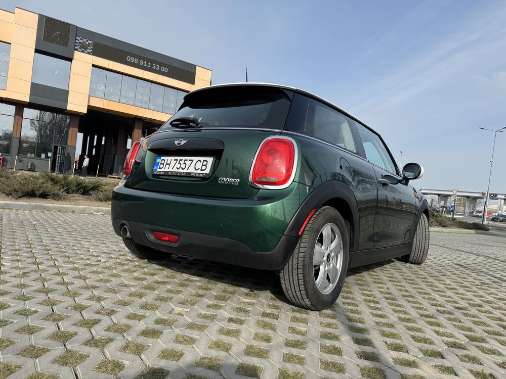 Продам Mini Cooper 1.5 автомат идеал