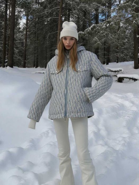 Розпродаж. Жіночий пуховик Dior