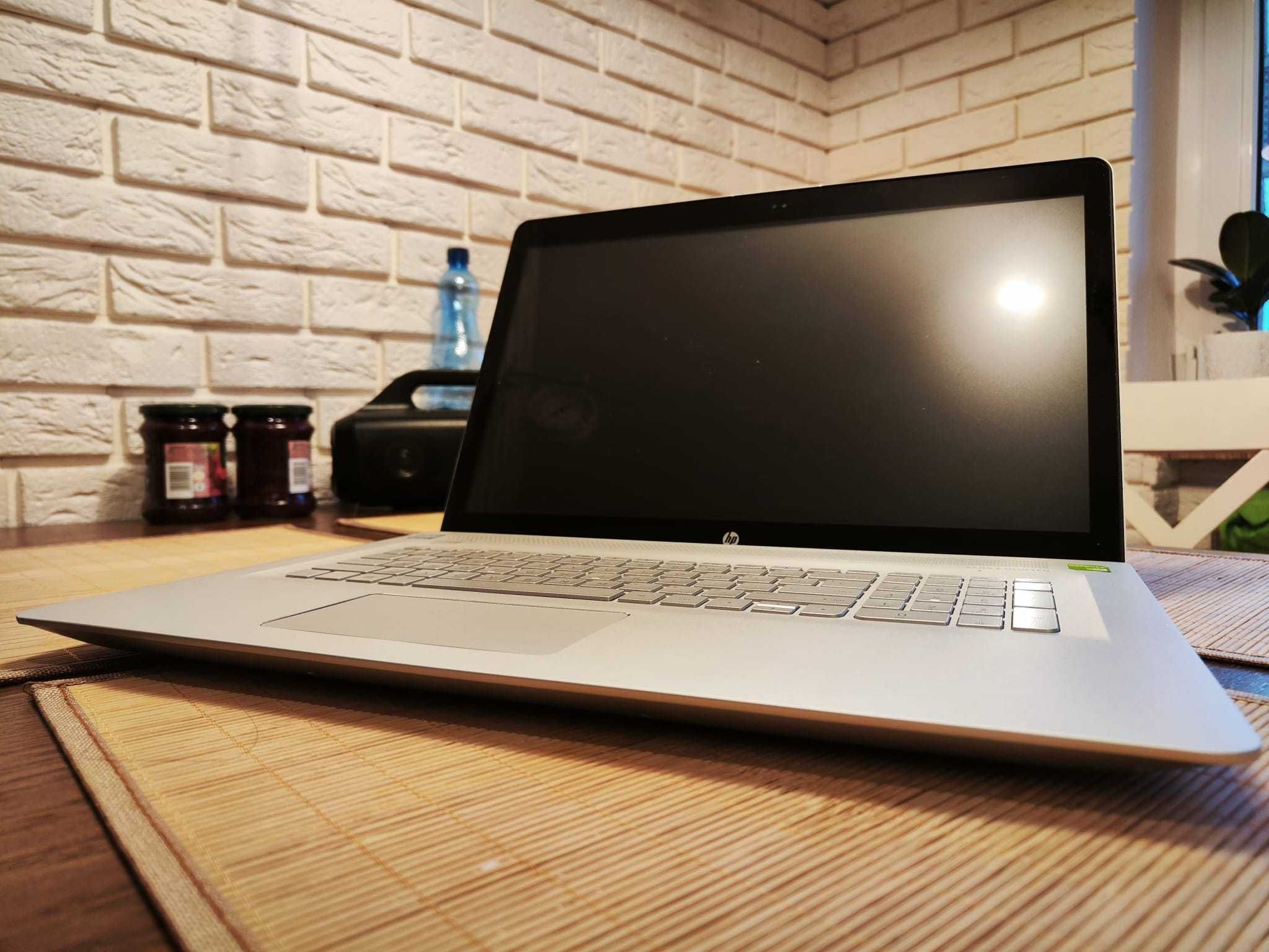 Laptop HP Envy 17" Bang Olufsen i7 16GB 240SSD GeForce MX150