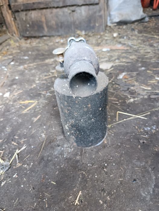 Продам бензинову паяльну лампу