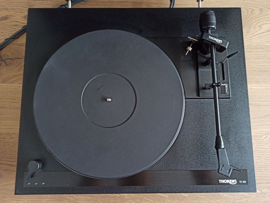 Gramofon Thorens TD180