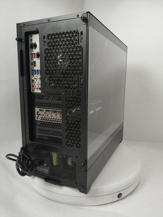 Komputer Gamingowy Ryzen 7 9800X3D,RTX 5070 Ti,32 GB,SSD,Win 11,USDT