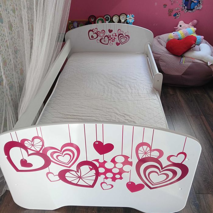 łóżko dla dziewczynki