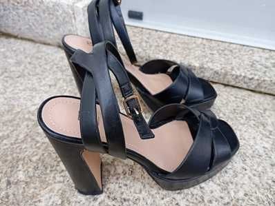 Sapatos/Sandálias muito elegantes - Preto Tam. 37
