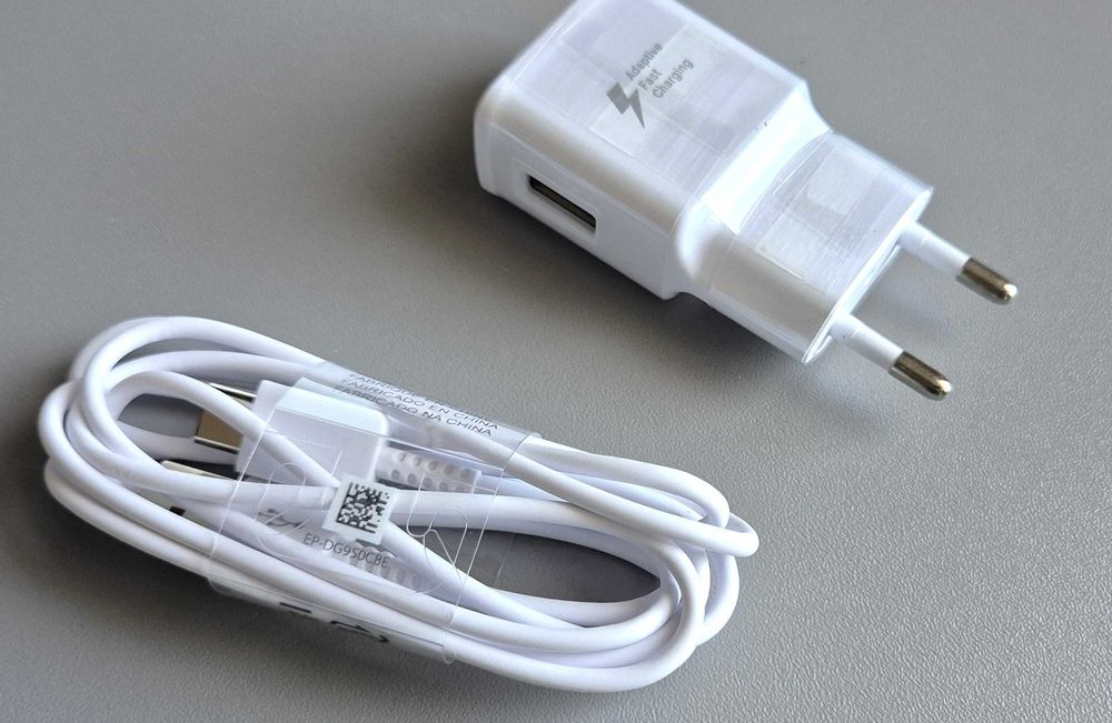 Ładowarka USB z kablem ładującym USB C o dł. 1,5 m do Samsung Galaxy