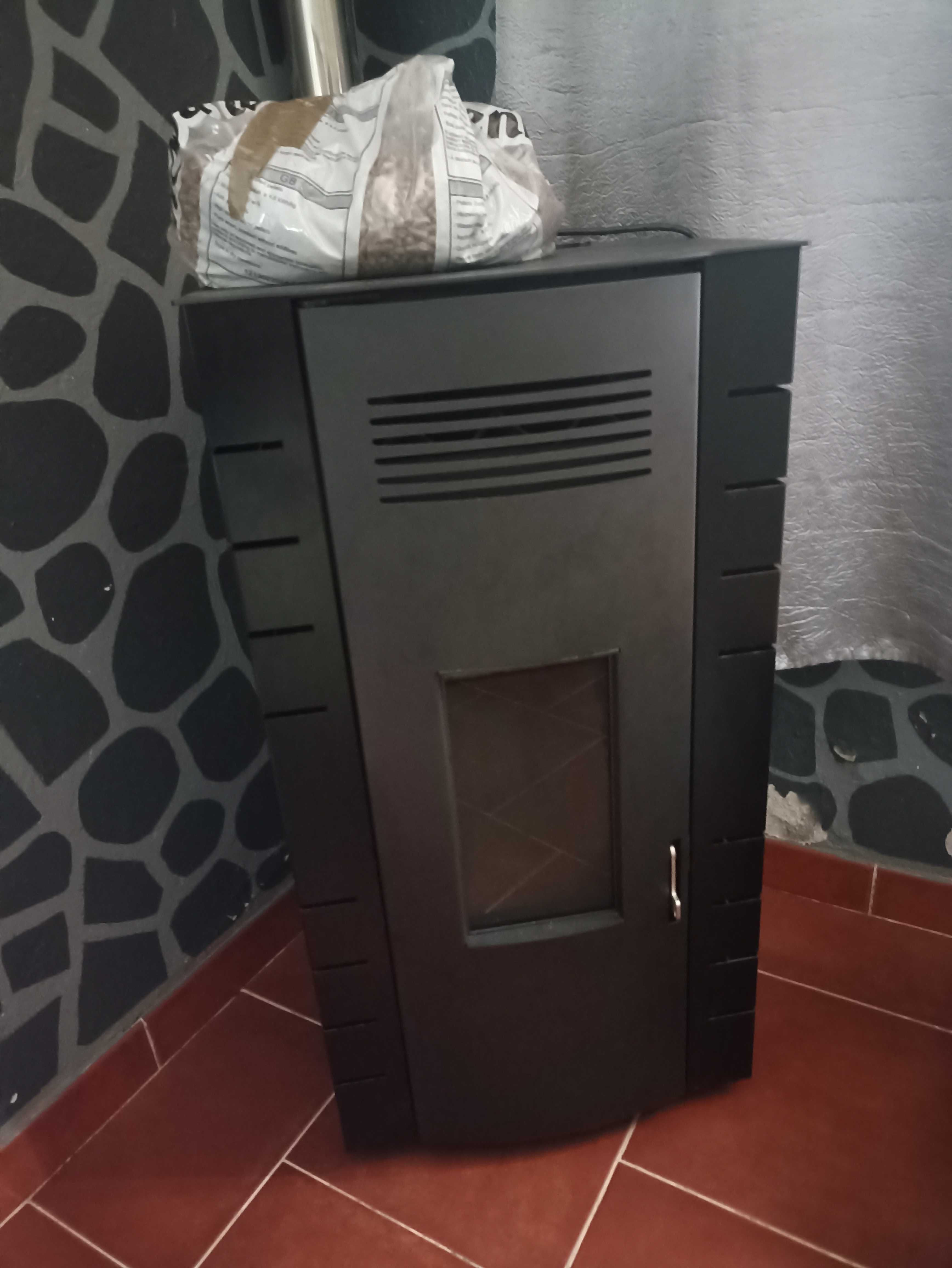 VENDO SALAMANDRA PELLETS