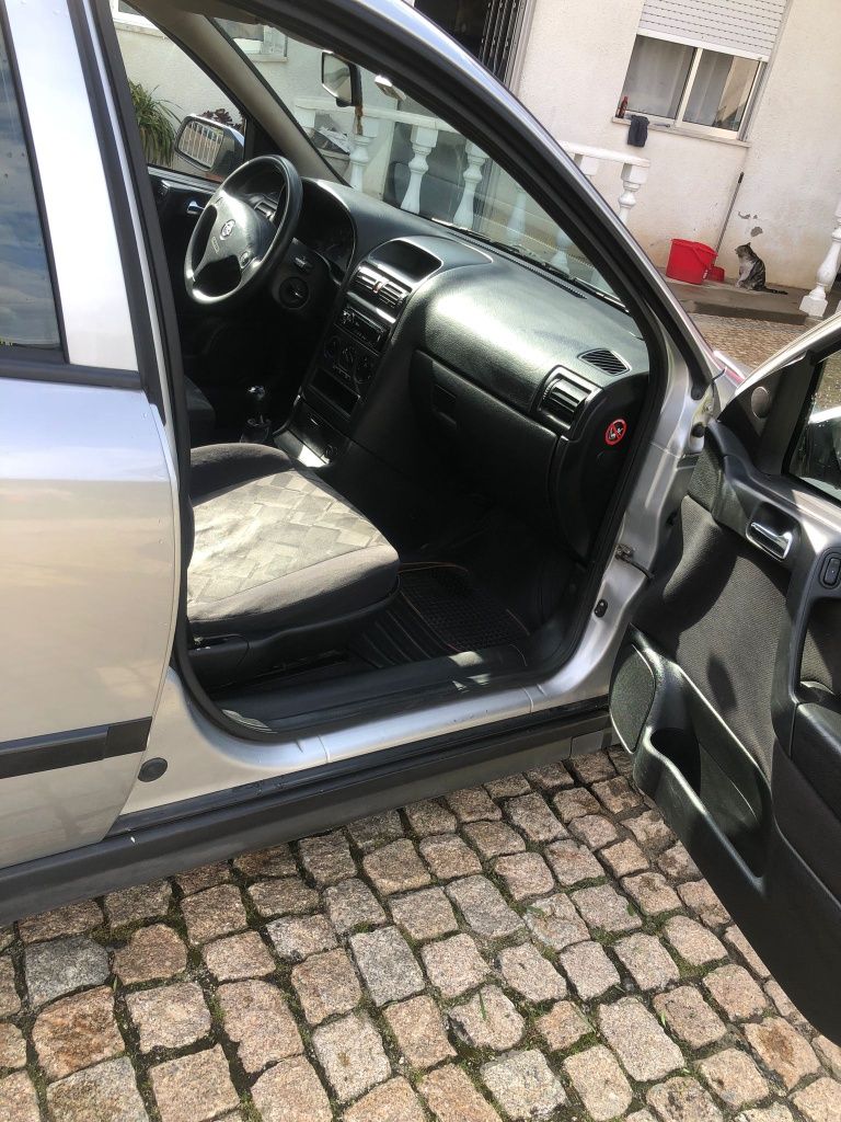 Vendo opel 
Ano 06 2