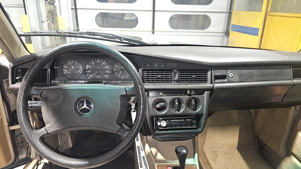 Mercedes - Benz  190 D