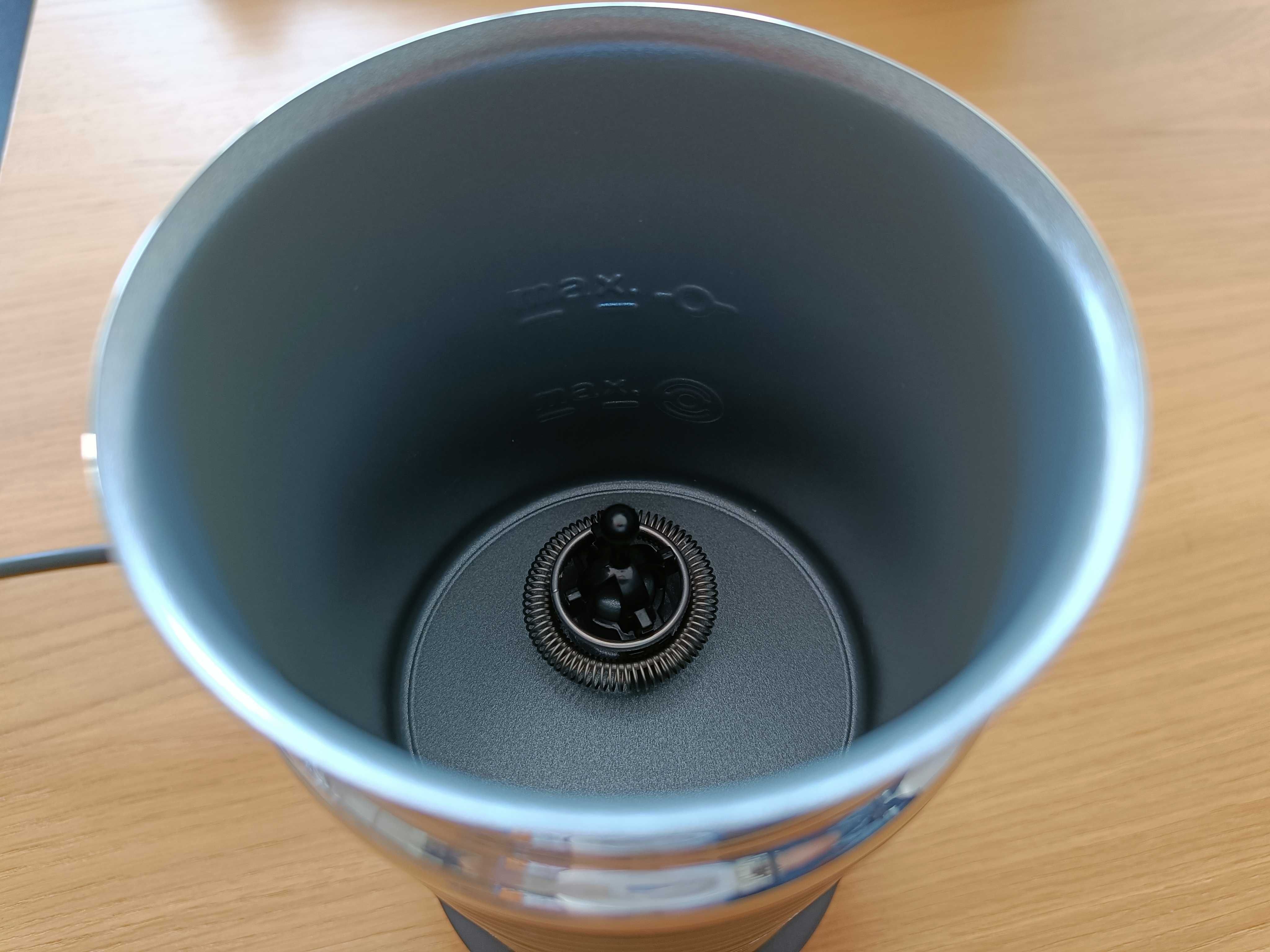 Nespresso Aeroccino 3 - acessório para fazer espuma de leite