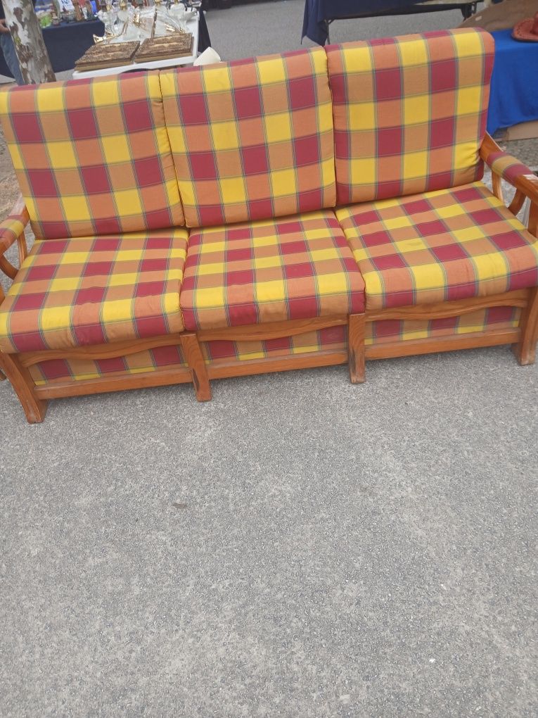 Sofa cama de 3 lugares em madeira