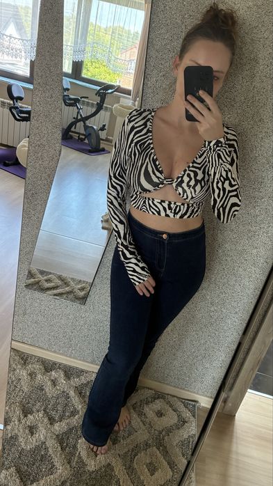 Shein top zebra zeberka  wyciecia xS/34 crop top