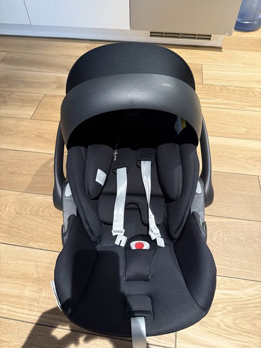 Дитяче автокрісло Cybex Cloud G i-Size + адаптер в подарунок