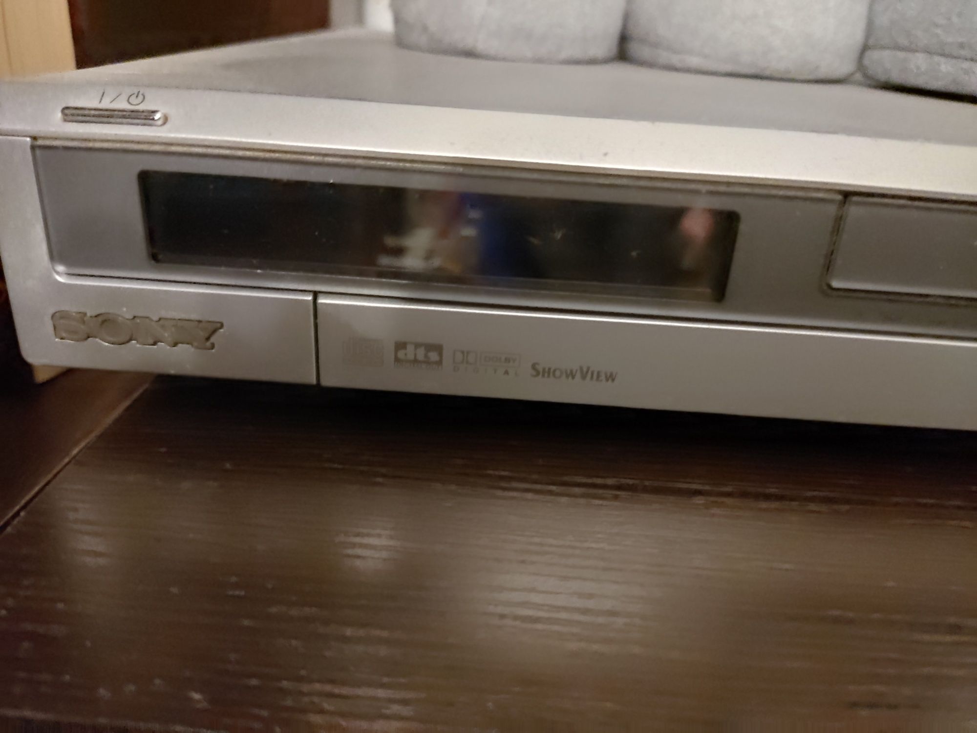 Продам DVD recorder Sony