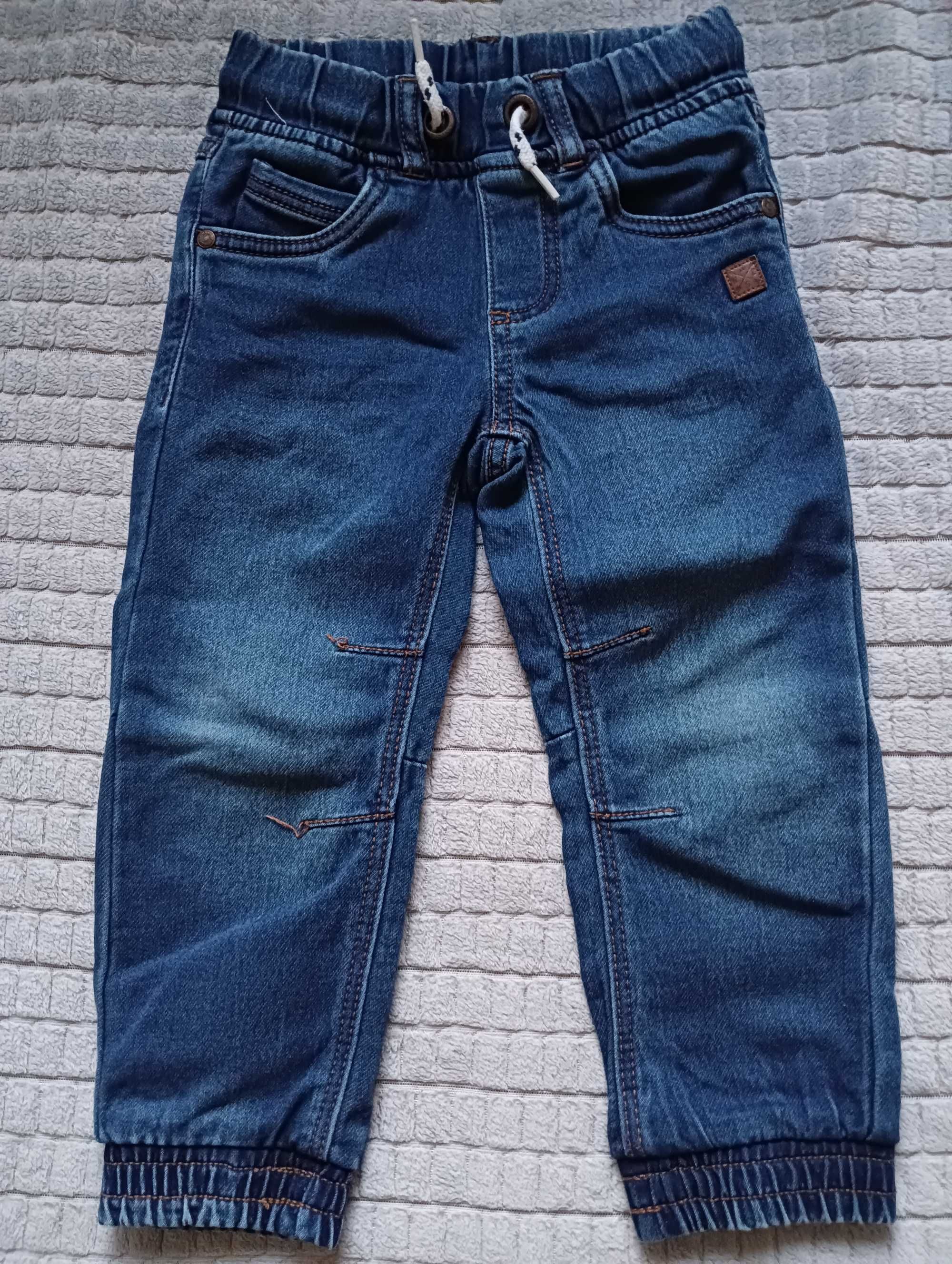 Spodnie chłopięce r. 104-5 sztuk