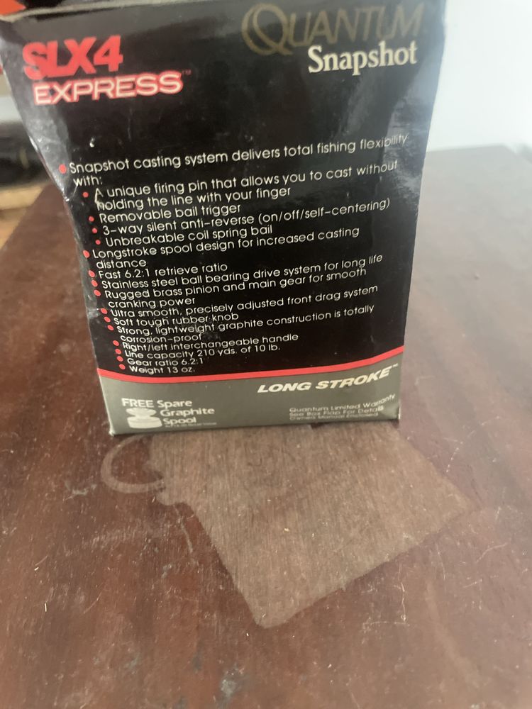 Carreto de pesca marca QUANTUM modelo express SLX4