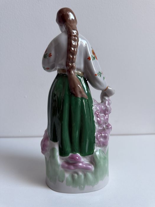 Figurka porcelana Połonne dziewczyna 1