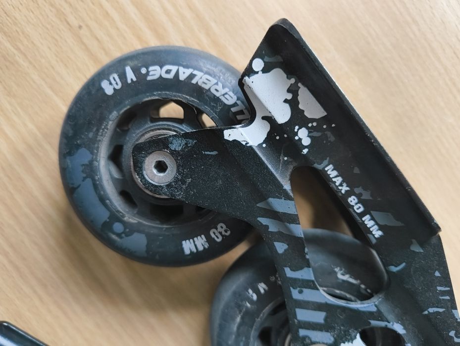 Szyny Rollerblade 243mm Koła 80mm 80A Łożyska sg7