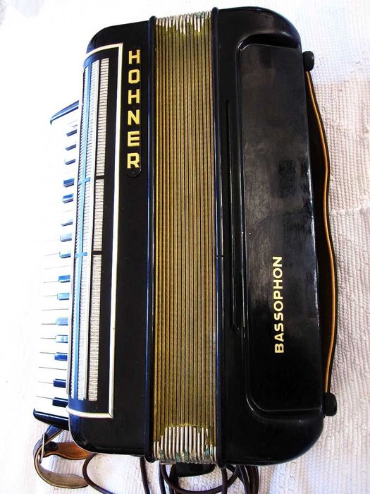 para restauro: vintage acordeão HOHNER Bassophon