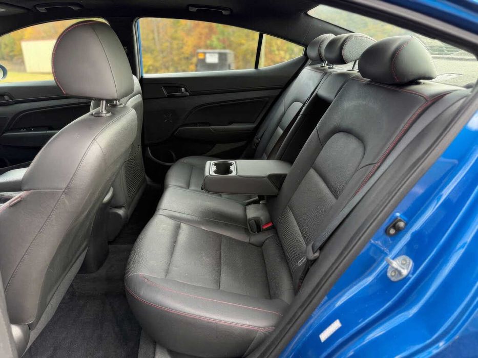 Hyundai Elantra      2018