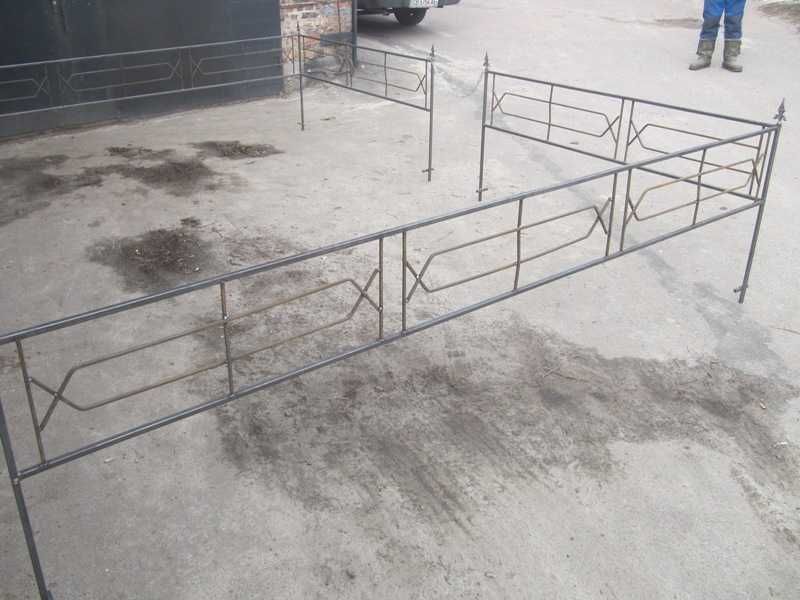 Оградки ритуальні, хрести, столики, лавочки