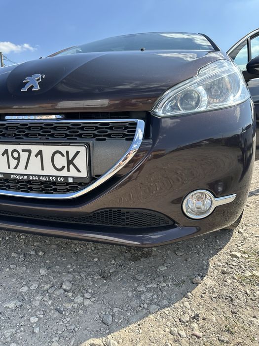 Peugeot 208 2013