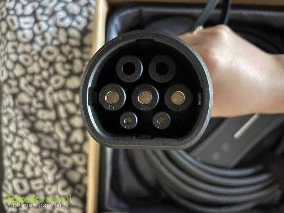 NOWA przenośna ładowarka 3kW do samochodu elektrycznego (EV)