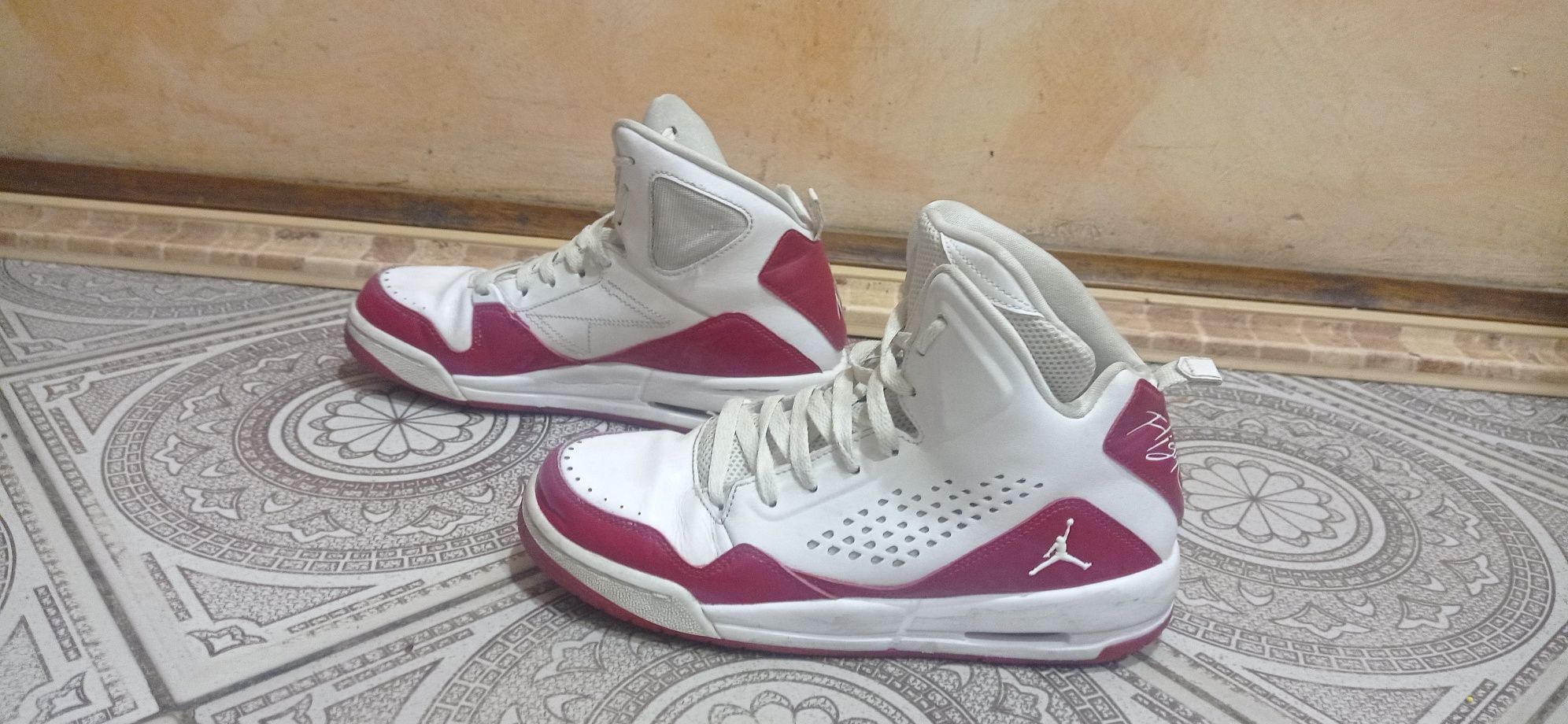 jordan sc-3, white/white-gym red