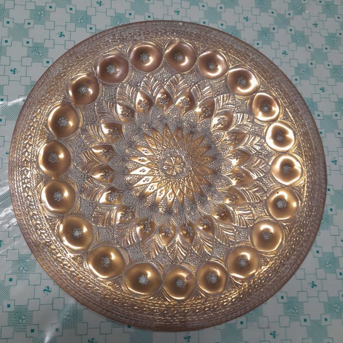 Pratos de decoração, tipo marroquino, em latão