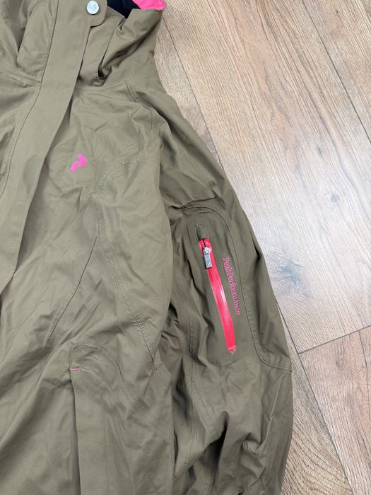 Жіноча лижна куртка Peak Performance Snowmass M водостійка gore tex