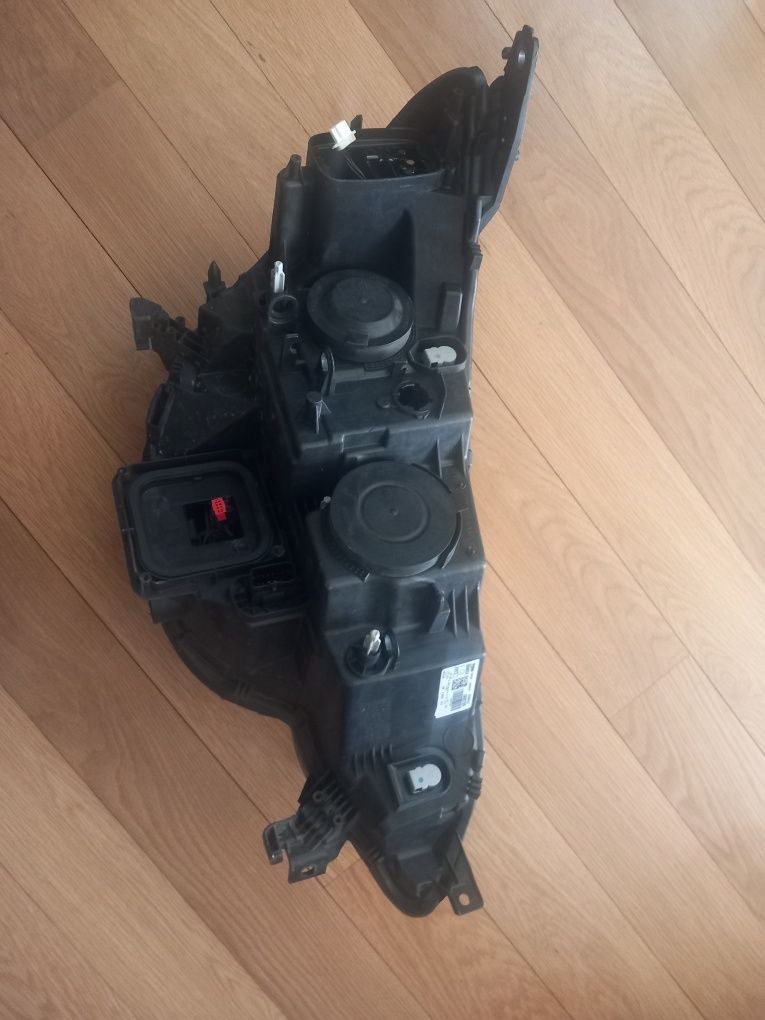 Farol optica frente esquerda LED original Renault Megane IV ano 2018
