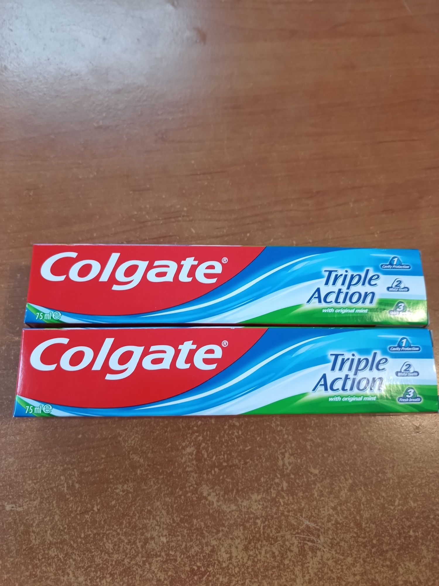 2 pasty do zębów Colgate Triple Action,2x75ml.