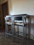 Conjunto mesa + bancos altos
Conjunto de mesa de bar com 2 bancos alto