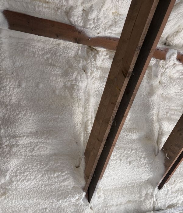 Ocieplenia Piana PUR Izolacje natryskowe Czyste powietrze